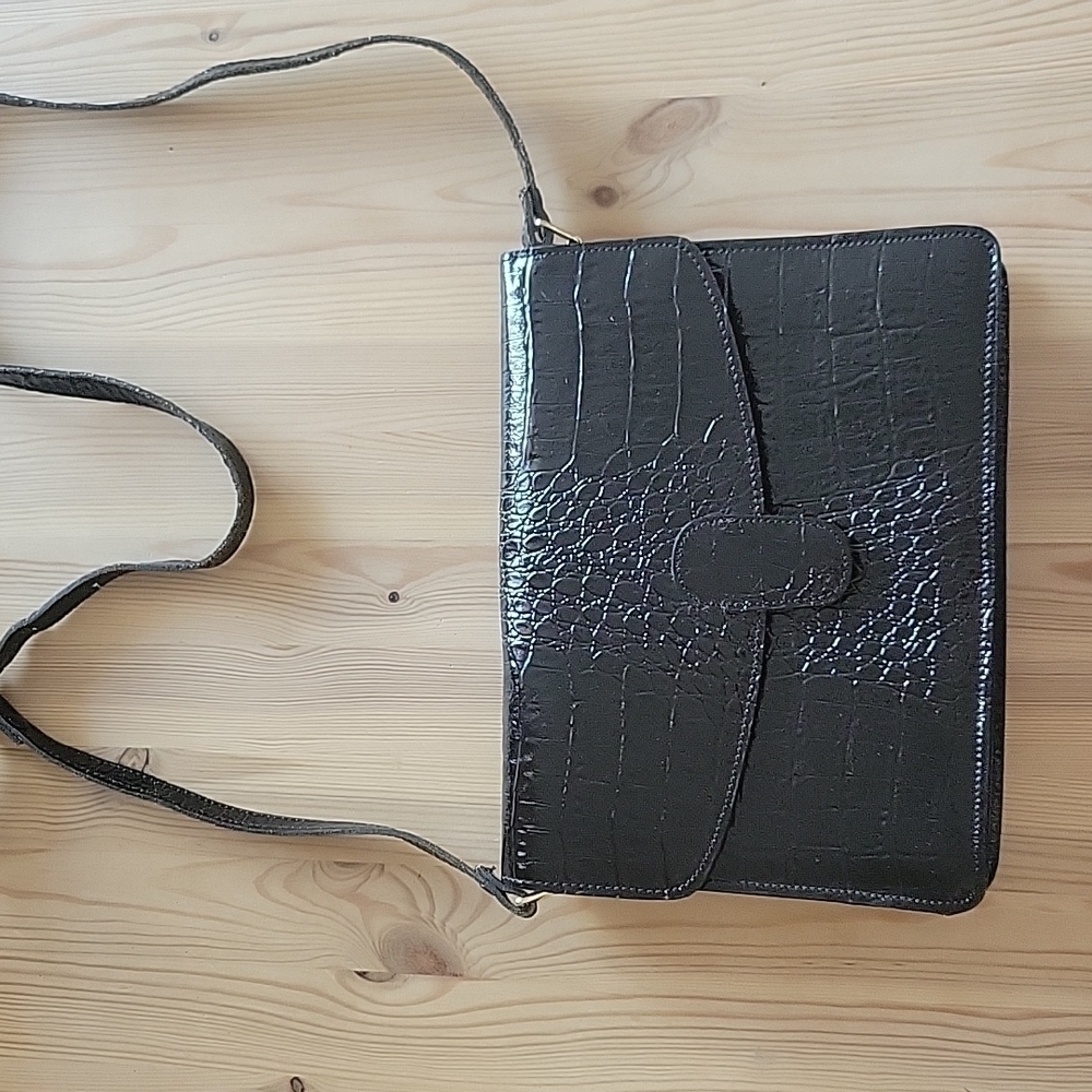 vintage Patent Leather Shoulder Black Mock Croc Design